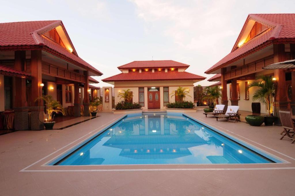 Myat Taw Win Hotel Naypyidaw Exterior foto