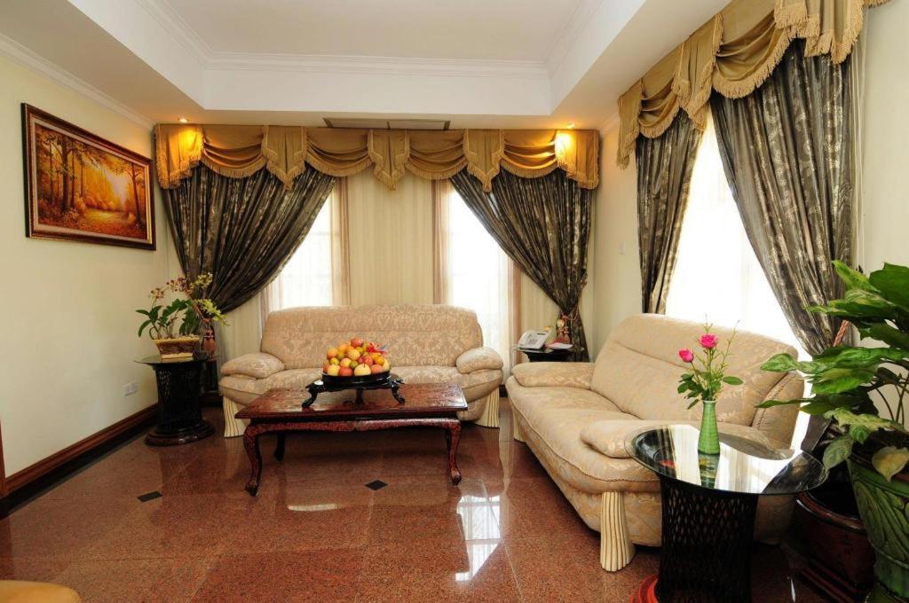 Myat Taw Win Hotel Naypyidaw Exterior foto