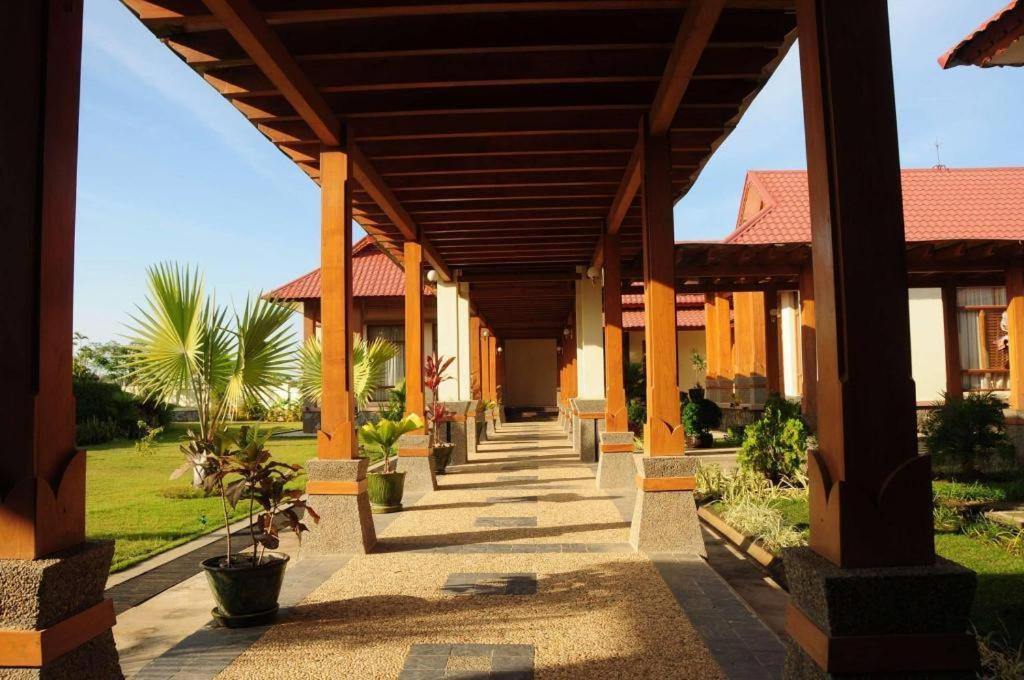 Myat Taw Win Hotel Naypyidaw Exterior foto